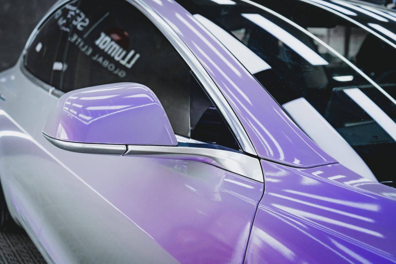 天津汽车贴膜特斯拉model3梦幻灰魅紫改色案例分享
