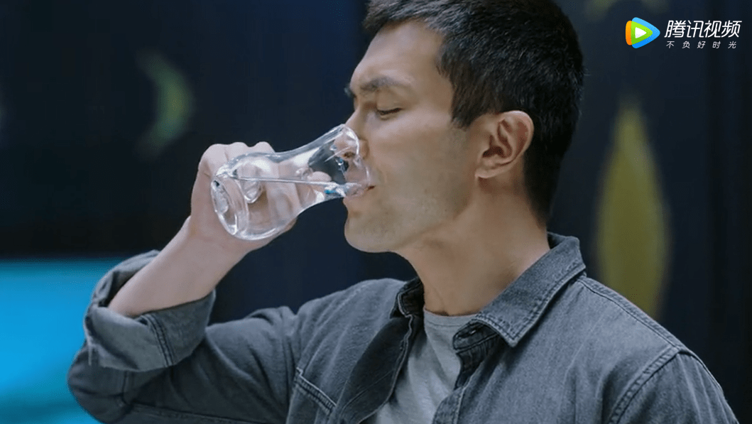 军旅|深夜收视破一！央视这部大剧一出，我被高伟光演的军旅硬汉帅到了！