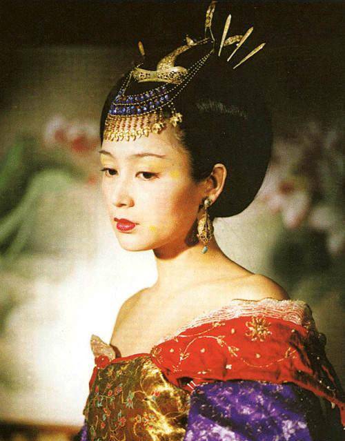 因为|豆瓣9.1，硬性“装嫩”的国产剧都来学学，多找个演员不会亏