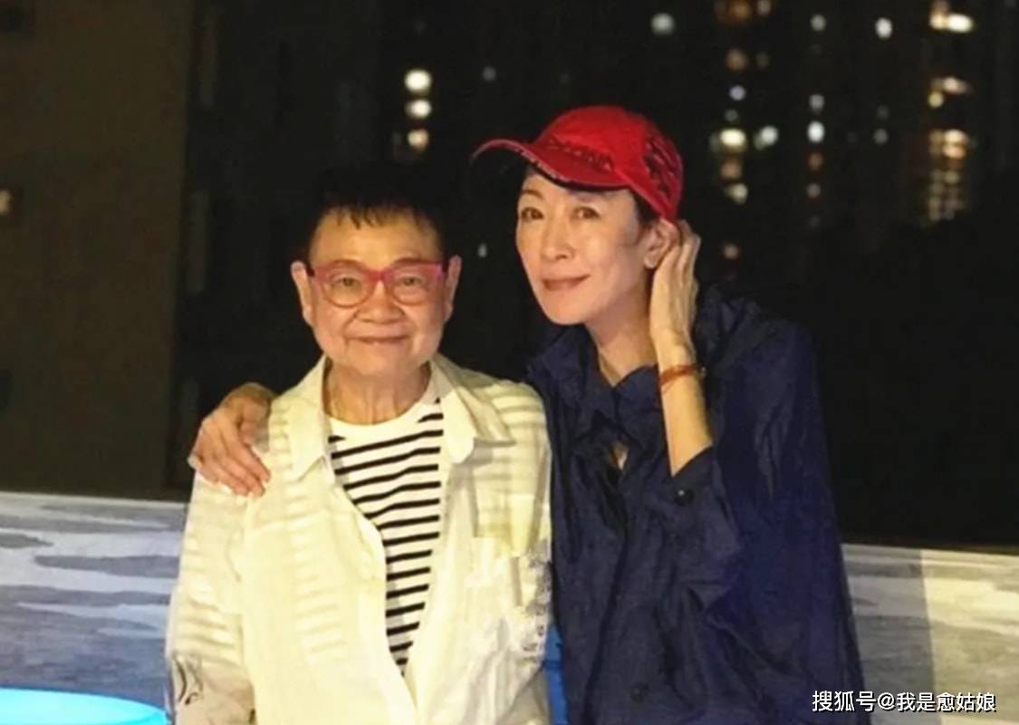 叶童初见倾国倾城，再见垂垂老矣，这几位风靡一时的港星，可惜了
