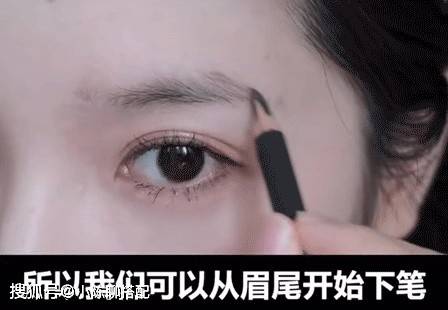 关键为什么很多中年女人化妆不是无效就是很显老？这3步很关键