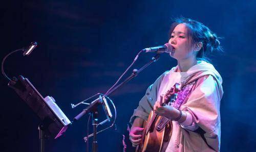 2020年歌曲排行榜_王杰10首经典歌曲_20年了还是周杰伦霸榜年度最热歌曲_台湾_香港