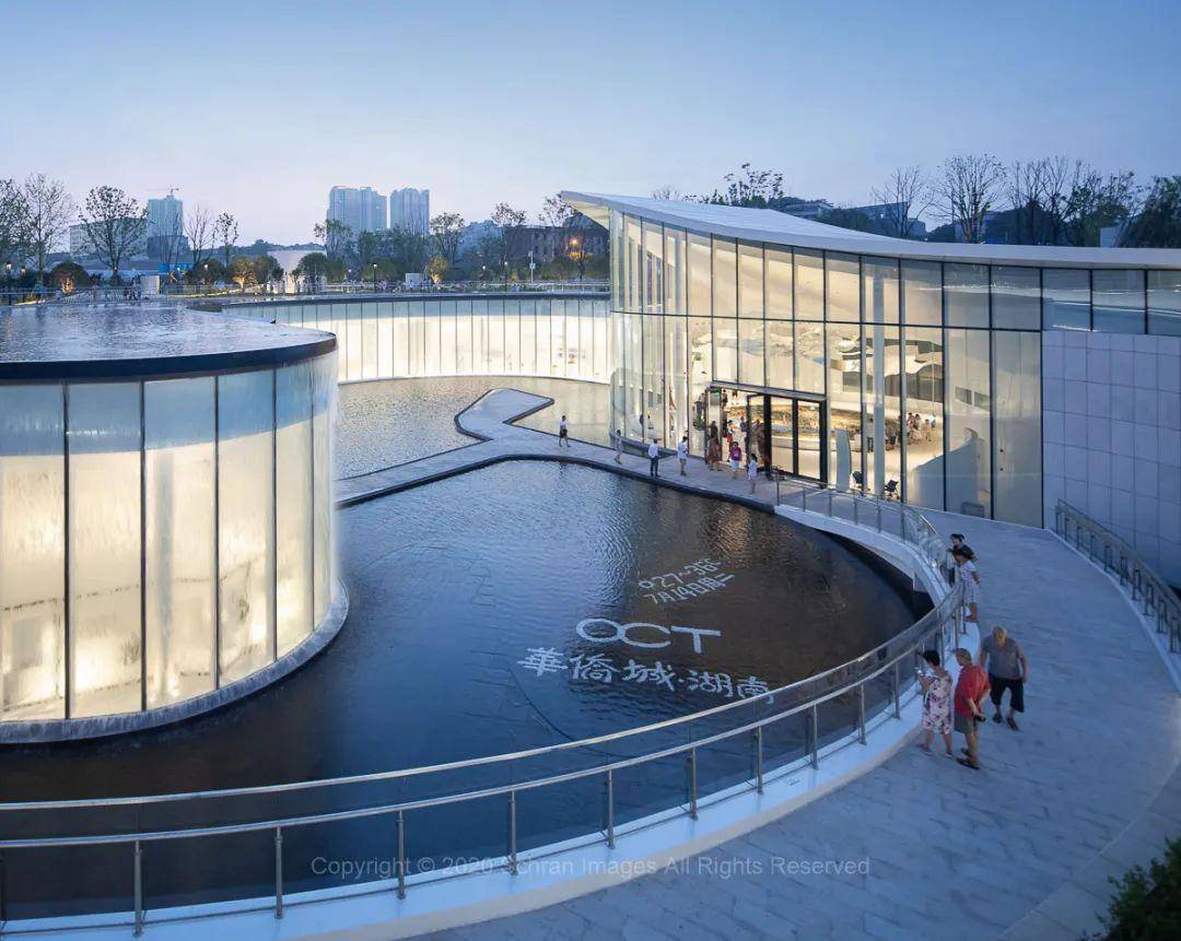 下沉式广场设计以退为进地上地下建筑与景观立体空间自然相融