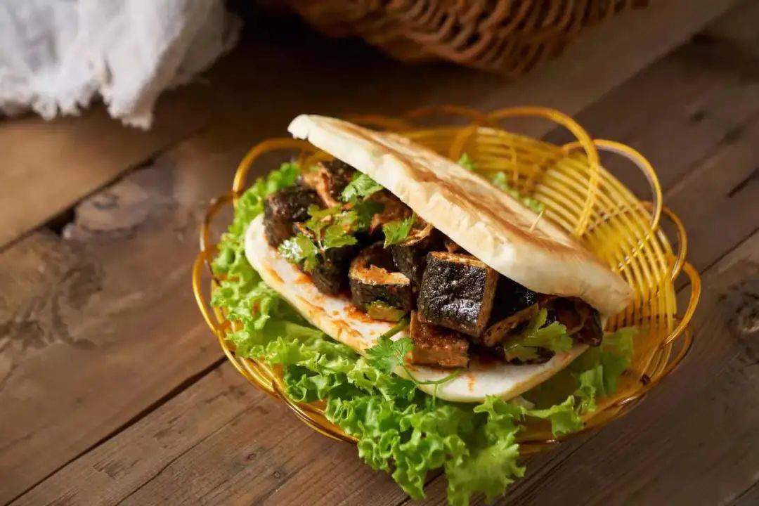 碗主米线,新品系列——真香臭豆腐夹馍_豆皮_酱料_土豆