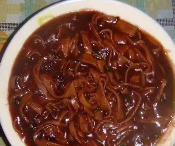 灰豆面又名扁豆面,是靖远的特色面食.