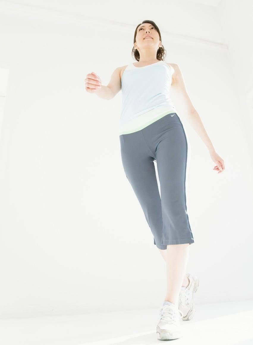 18岁女生怎么瘦腿 c9fdeb7e93df42f1ba9d635dc0368c0b.jpeg
