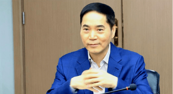 青山控股掌舵人项光达也回应说:"老外的确有些动作,正在积极协调"