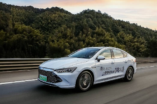 小轿车销量排行_“蔚小理”集结港股排名再次刷新(2)