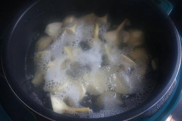 经验教程|炖肉千万别加这种调料，肉柴也不好吃，还有很多家庭都做过！