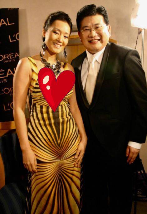 鱼尾 巩俐的“括号胯”真惊艳，穿鱼尾裙藏不住好身材，但小腹也好真实