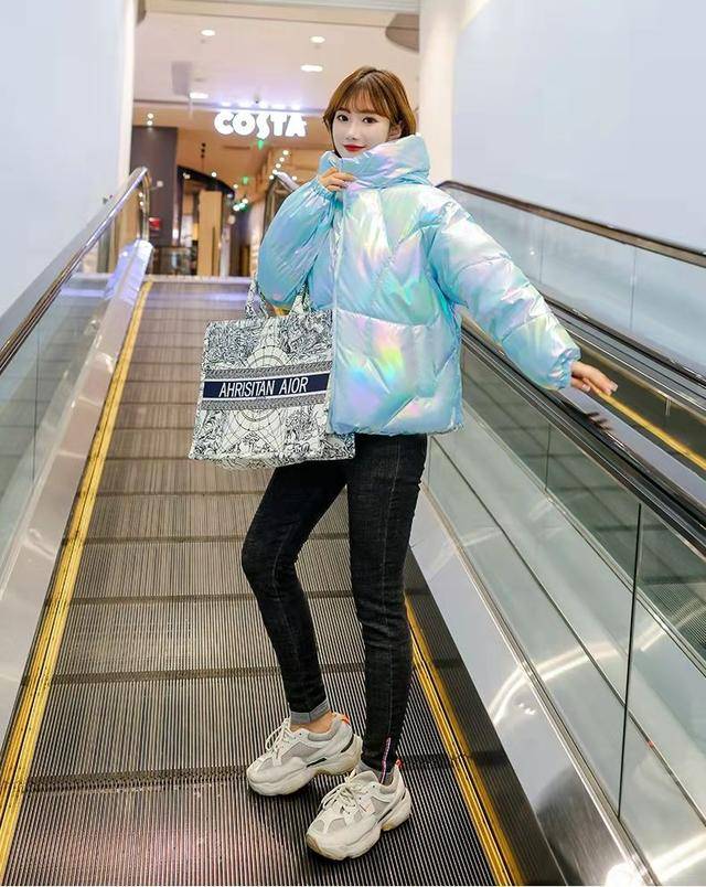 下半身 松紧结合的穿法,修饰身材的效果好,妥妥的人间小仙女模样