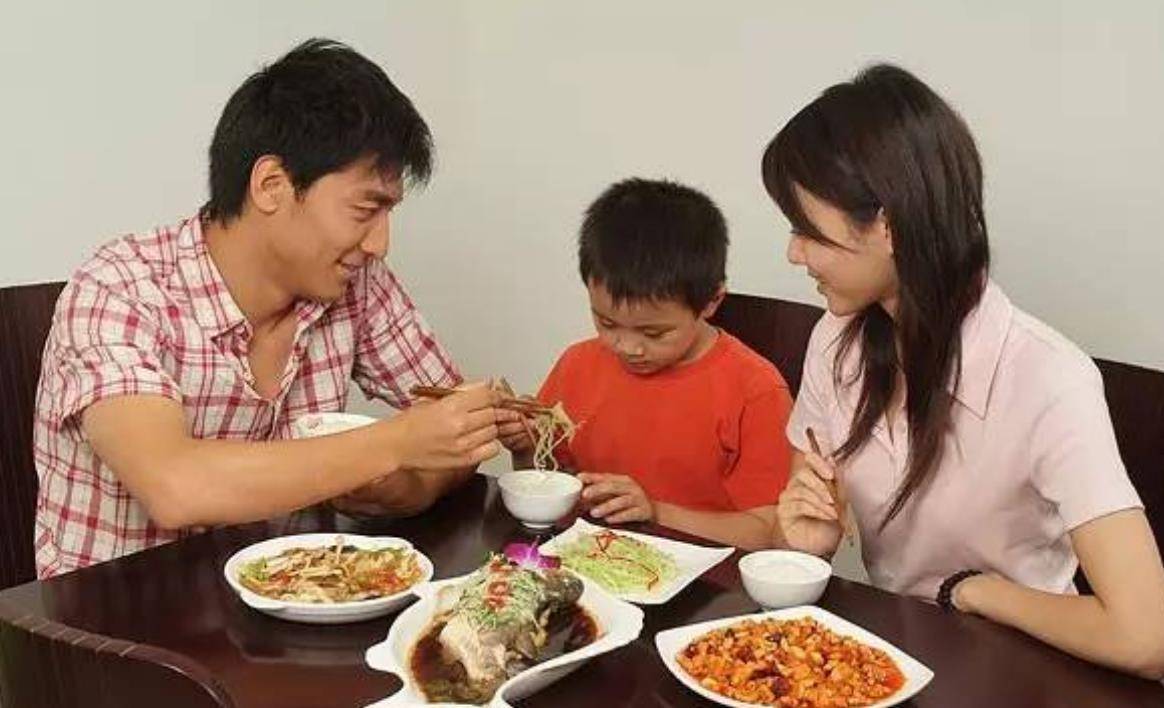 两个人吃n一个人吃b