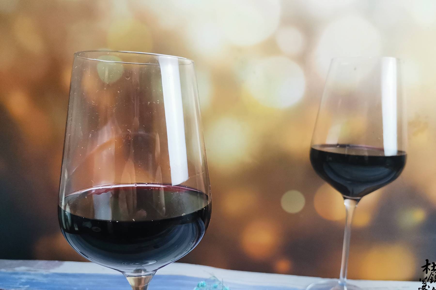 进行|爱喝葡萄酒，不懂分类可不行，葡萄酒3大基本分类，爱喝酒也懂酒