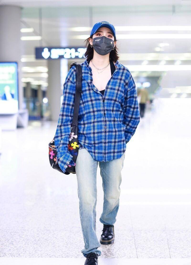 花呢 “格纹衬衫”才是春季最佳，款式多样还经典，咋穿都不撞衫