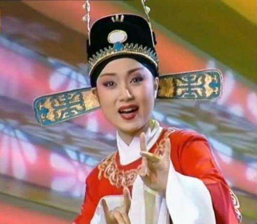 网友|同唱一段《女驸马》，马兰是黄金，慕容晓晓是钞票，小潘潘是假币!!