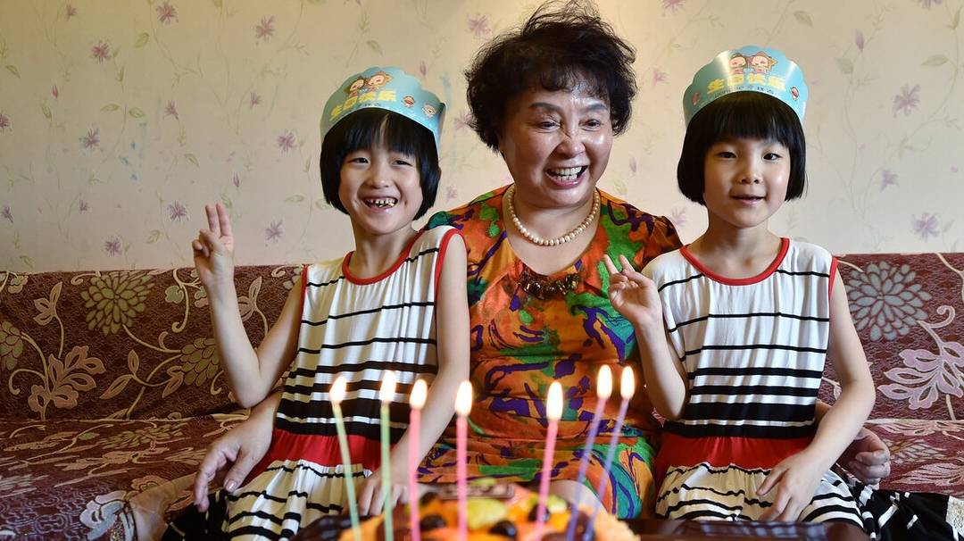 心理准备|姐姐21岁，父母执意生二胎，车祸去世后，幼子被女儿送人