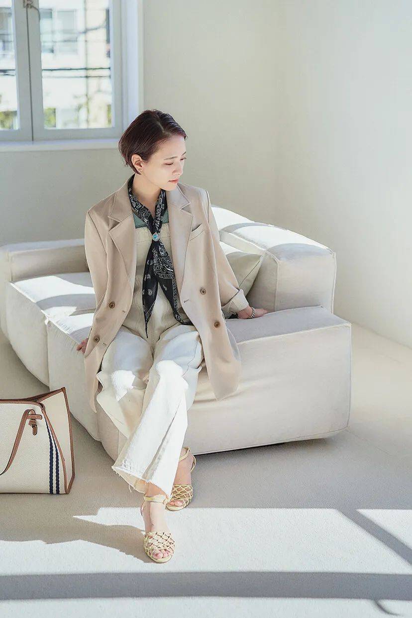 黑色 职业女性穿搭灵感 从日常到职业都在这一篇