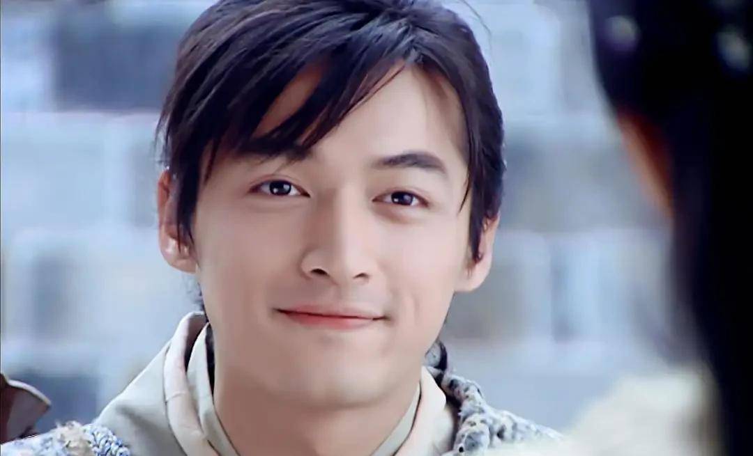 脸部翩翩公子还是坏痞型男？任嘉伦朱一龙李易峰，哪个是你最爱？
