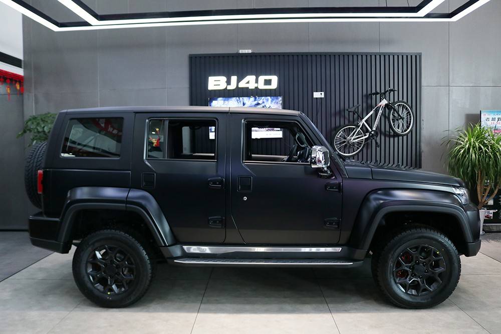 千里走单骑 柴油越野是王道 bj40刀锋英雄版到店实拍_搜狐汽车_搜狐网
