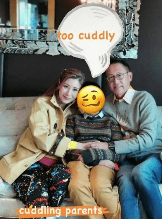 老公李嘉欣母子发福胖好多，9岁儿子腿比爸爸粗，豪门老公被穿成鲜肉