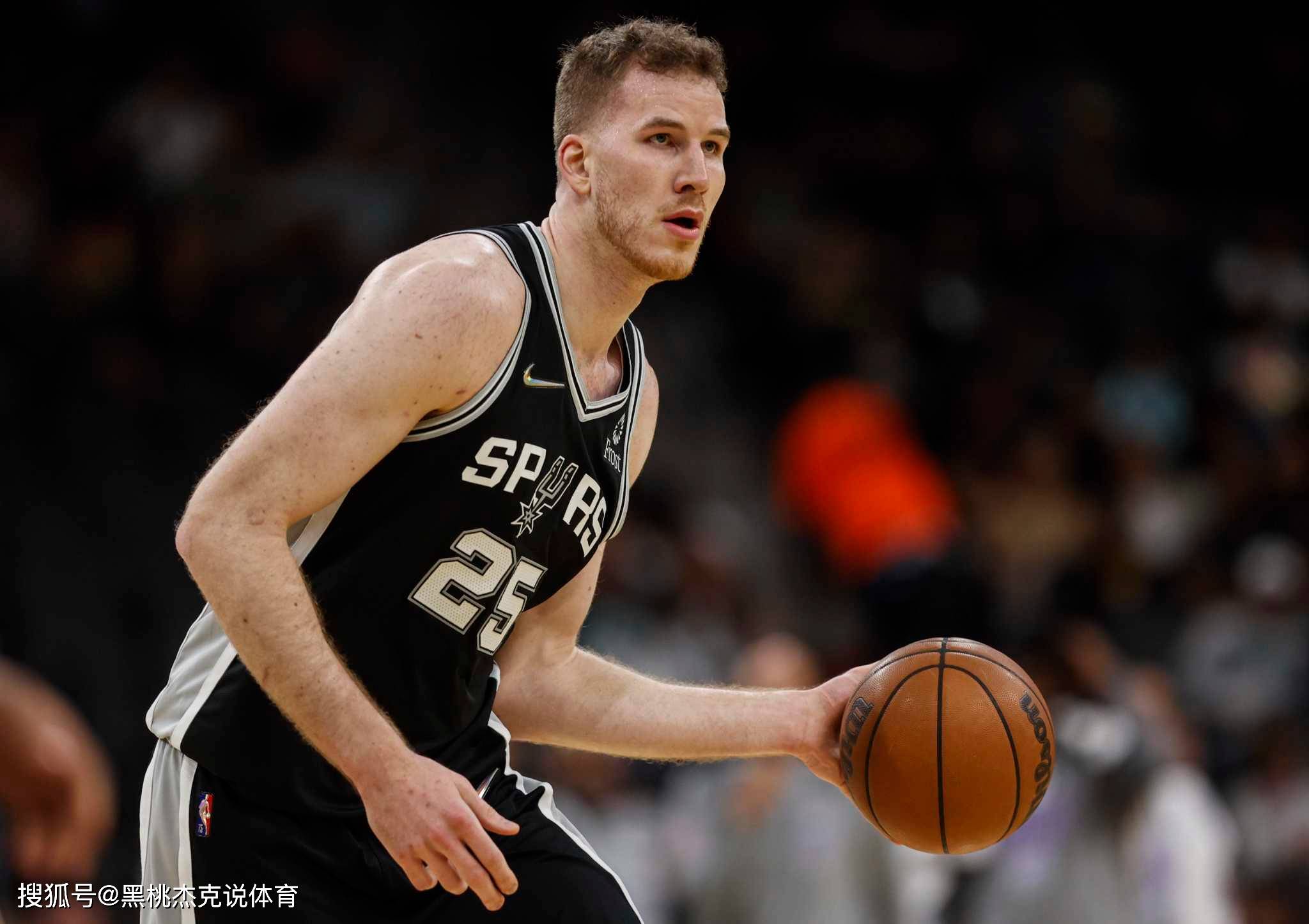 原创马刺低调的禁区守护神浅谈珀尔特尔有机会进年度防守队吗