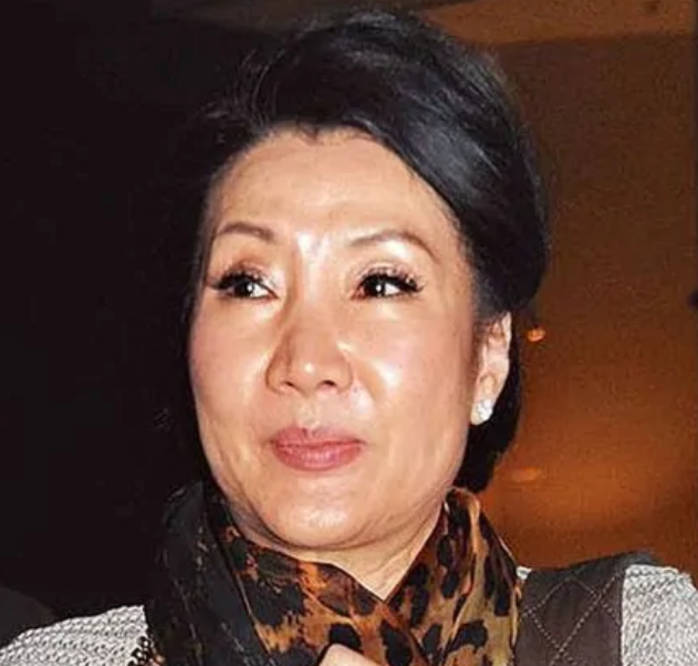 离开洪金宝31年后,"糟糠之妻"曹恩玉过上了豪门的生活