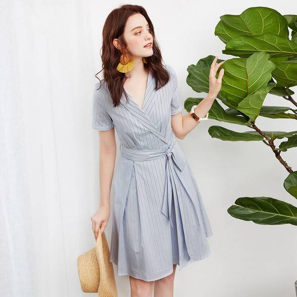 个性 围裹式裙装时髦大升级