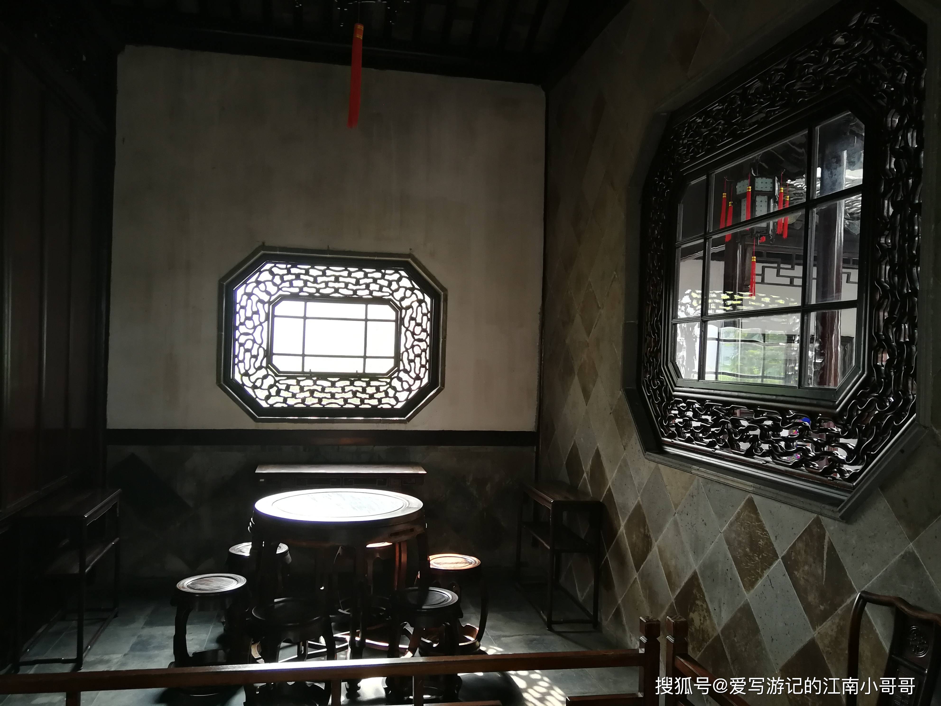 低调的享乐氛围在网师园的蹈和馆琴室和牡丹园里悄然蔓延