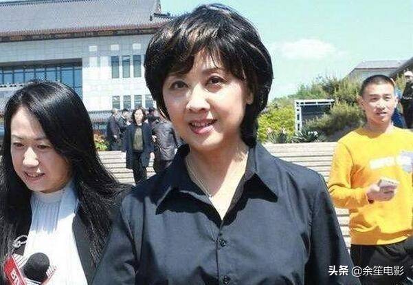 因为|80年代女神明星朱琳,因饰演“女儿国王”爆红,如今过得怎样了?!