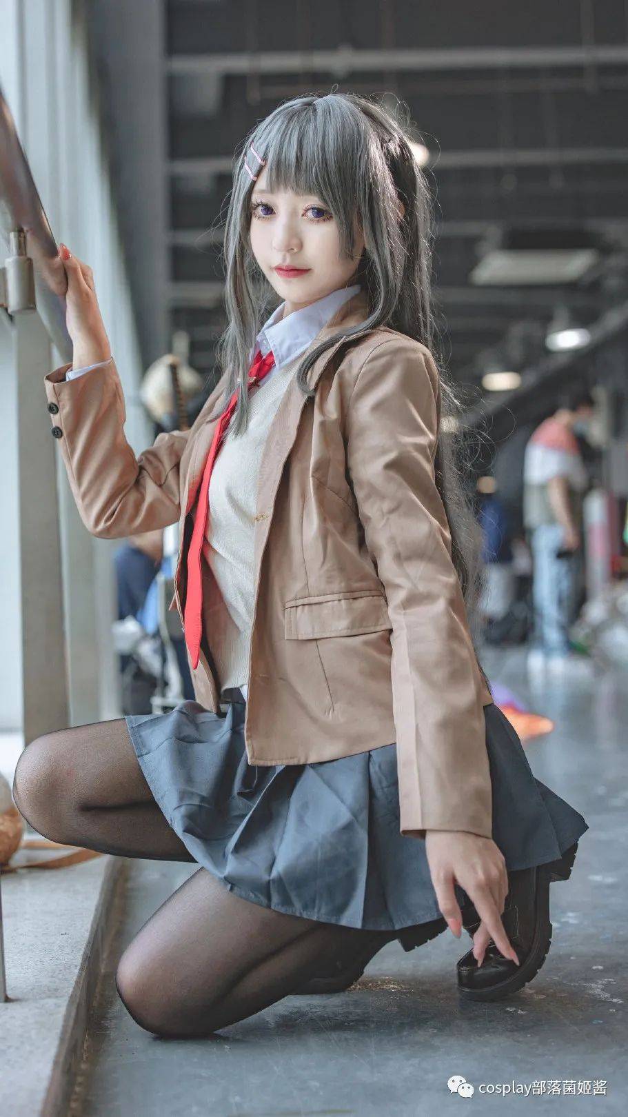 cos兔女郎学姐樱岛麻衣cos正片鹿里奈