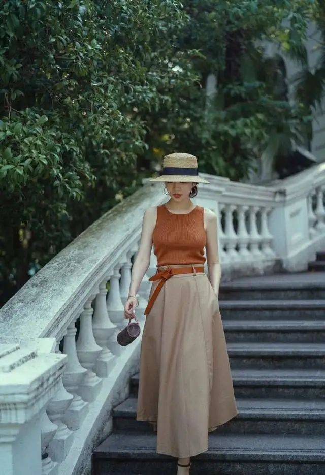 面料 三木博主把“脚踝裙”穿火了，内搭衬衫优雅时髦，比穿大衣还高级