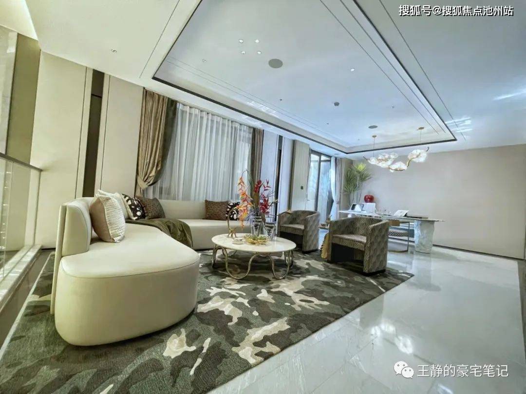 负一层休闲厅▲地下挑空北京丰台区〖鲁能钓鱼台美高梅别墅〗咨询