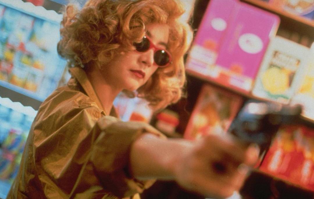 张晋|把明星当成“工具人”的王家卫：再大的腕儿，也是“受害者”？