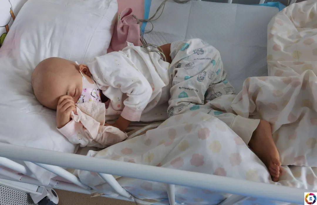 白细胞|三岁女童第一次化疗突然口吐白沫，在进ICU前说：爸爸，救我！