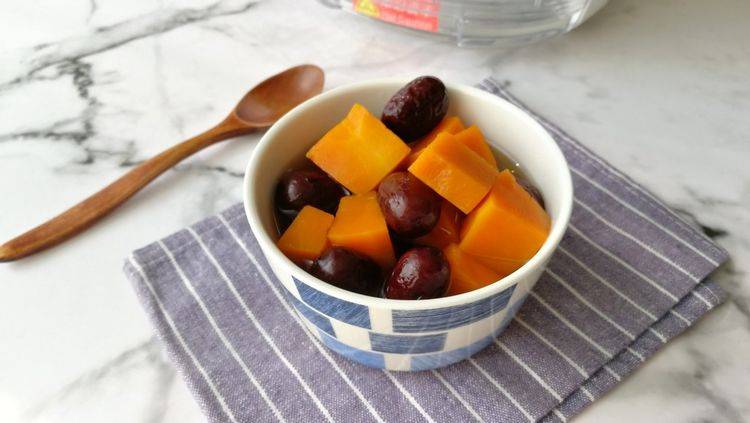 原创:南瓜和红枣一起煲汤，清淡滋补，适合这个季节喝，做法很简单
