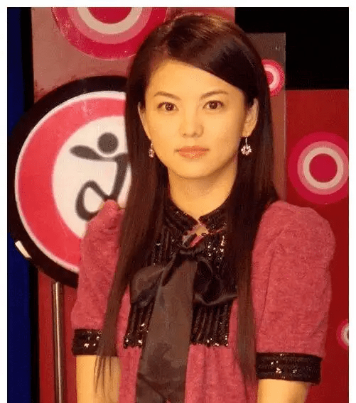 才是美谁说五官立体才是美？这10位“大饼脸”女星，个个都难以超越