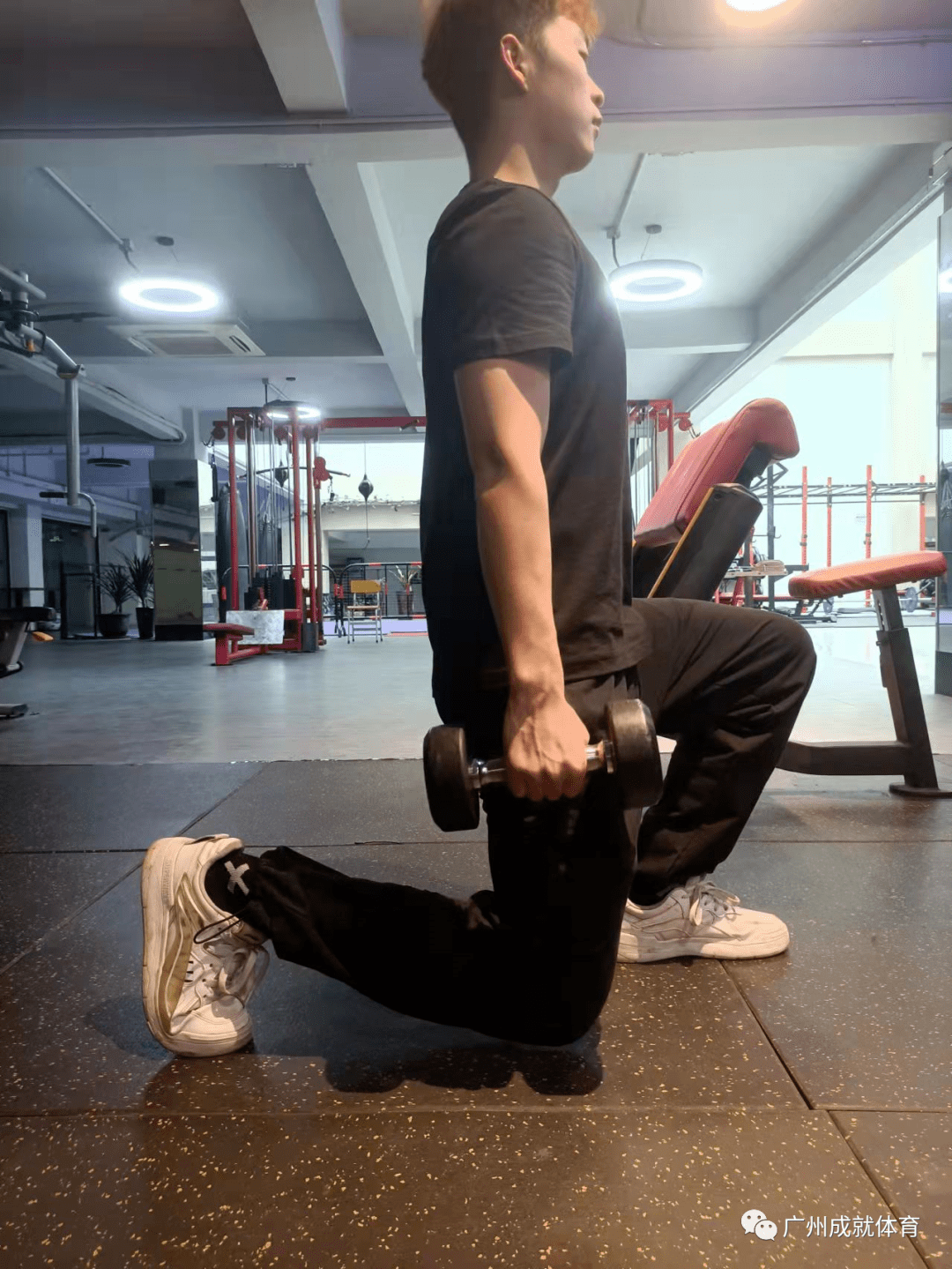 箭步蹲为什么叫箭步蹲