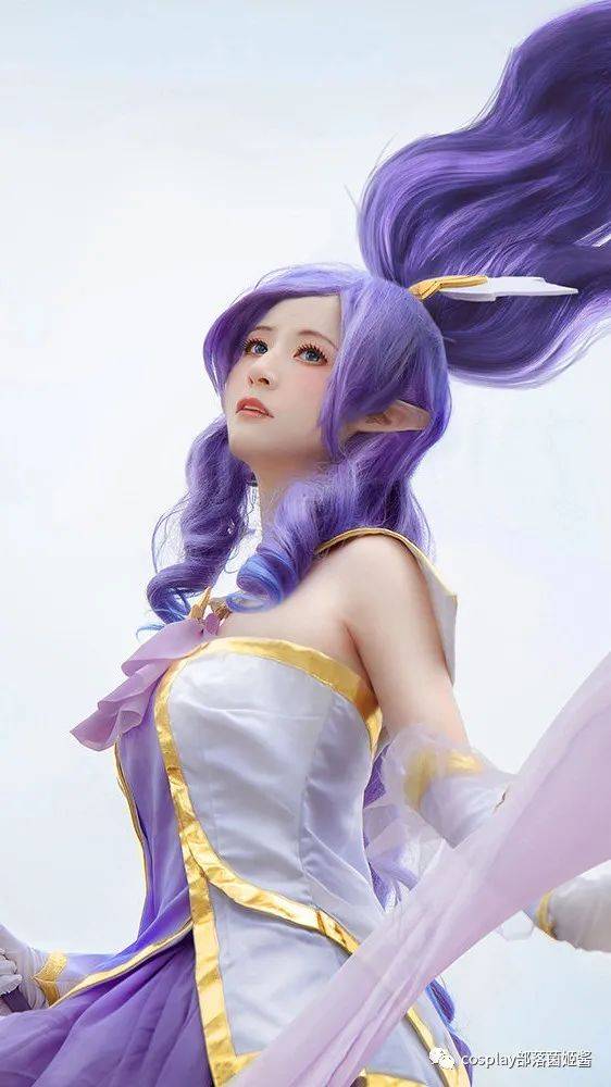 cos英雄联盟星之守护者迦娜小乔木