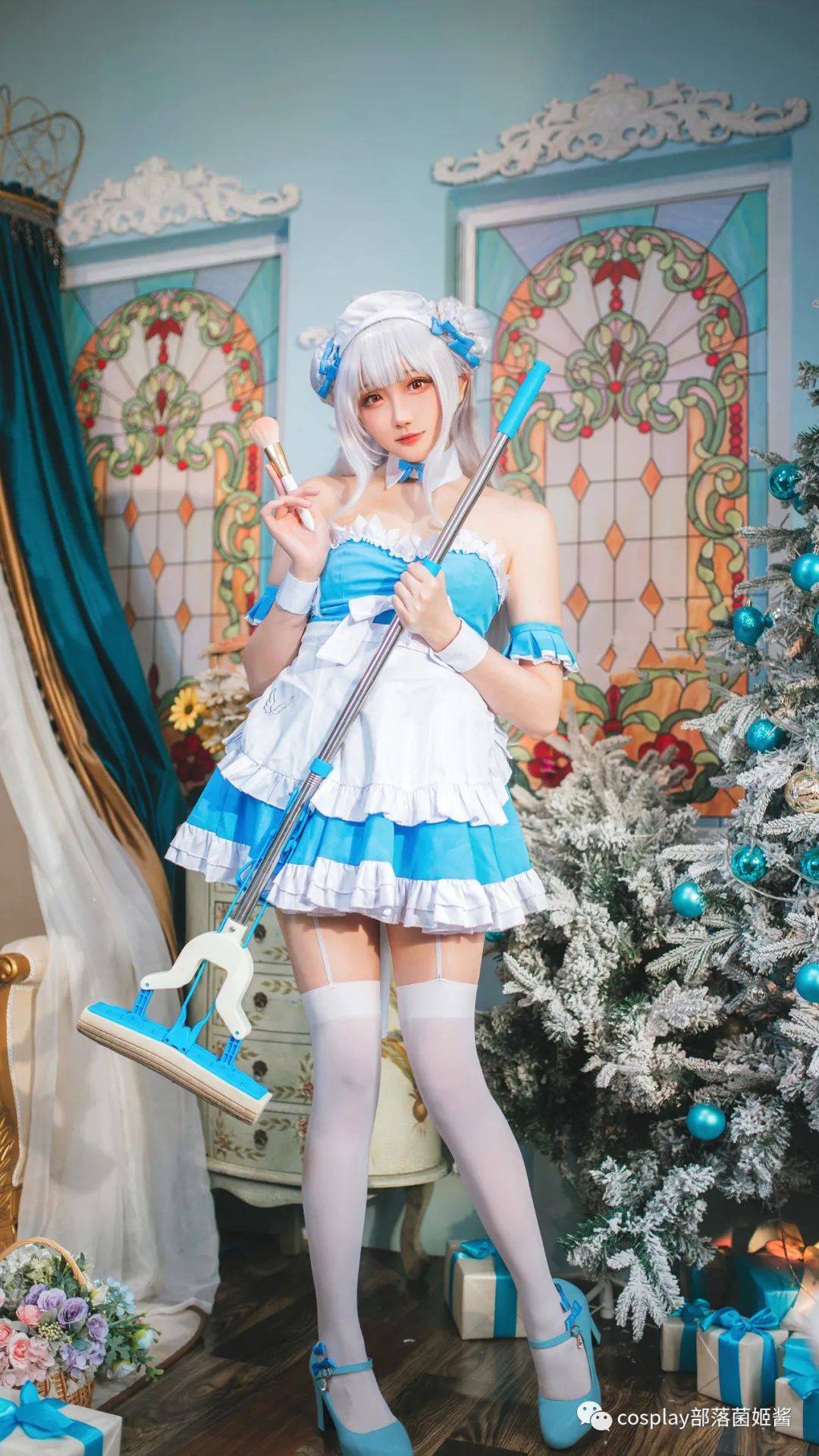 cos碧蓝航线小天鹅女仆体验周