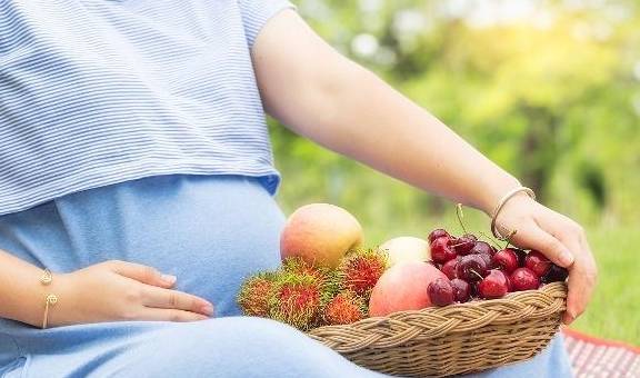 营养素|孕期每天吃多少水果好？4个注意事项要了解，第4个很多孕妈常做