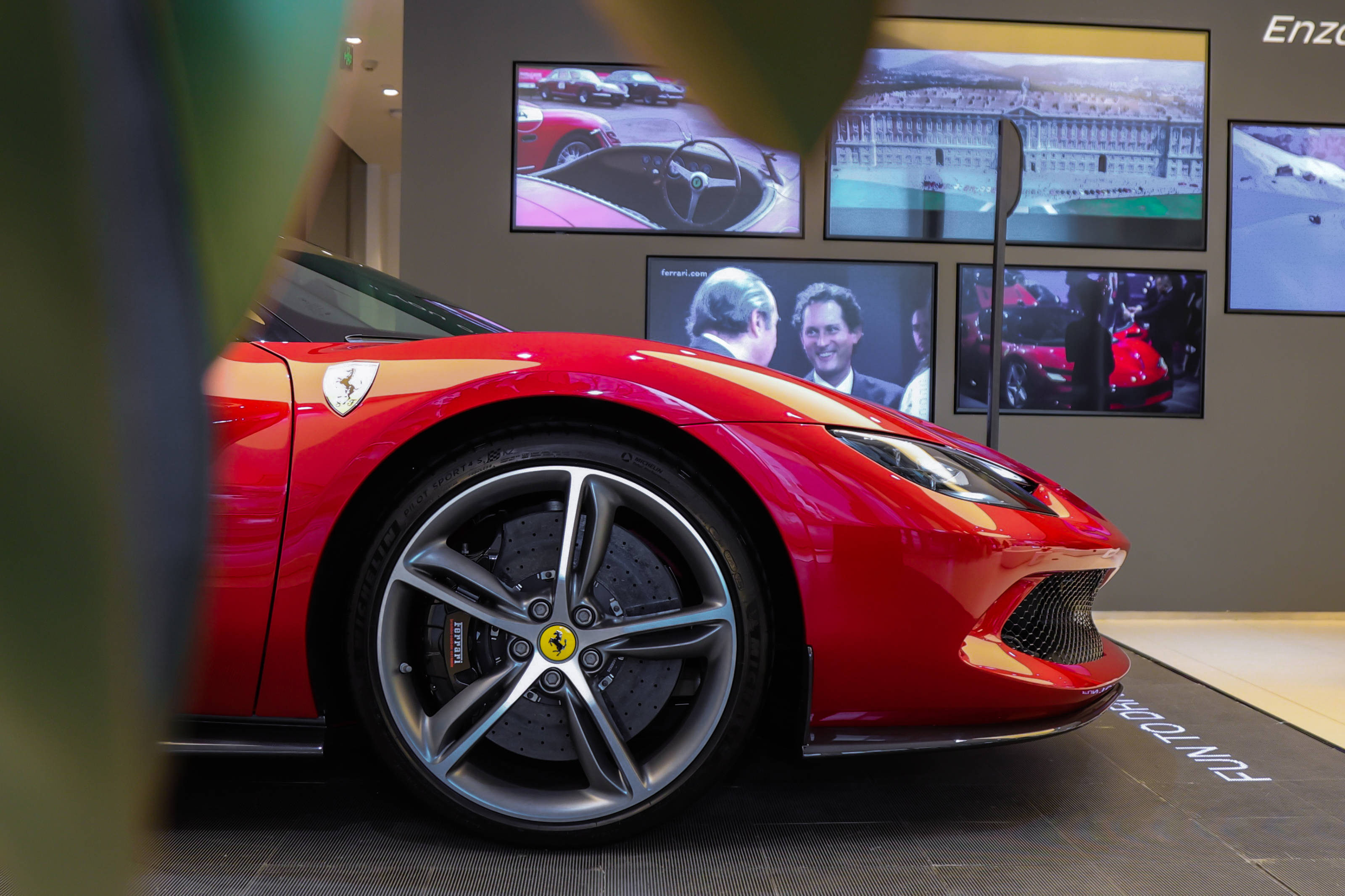 法拉利296gtb开启全新v6时代诠释驾趣新玩法