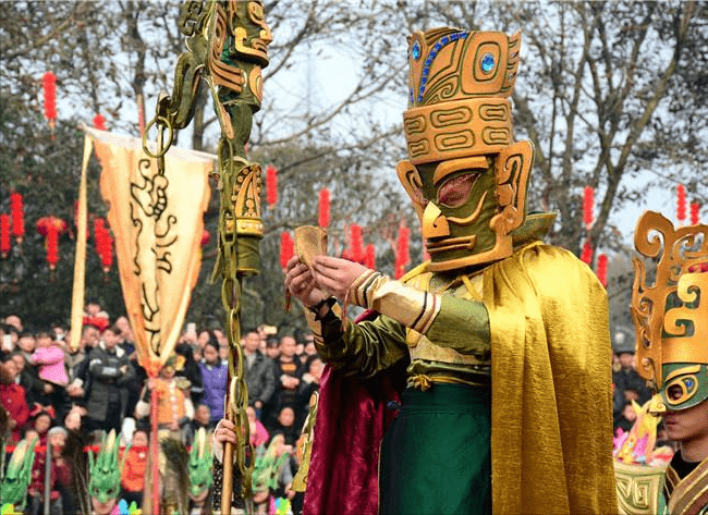 原创金沙遗址出土象牙与三星堆似乎有些联系巨大的象牙用于何处