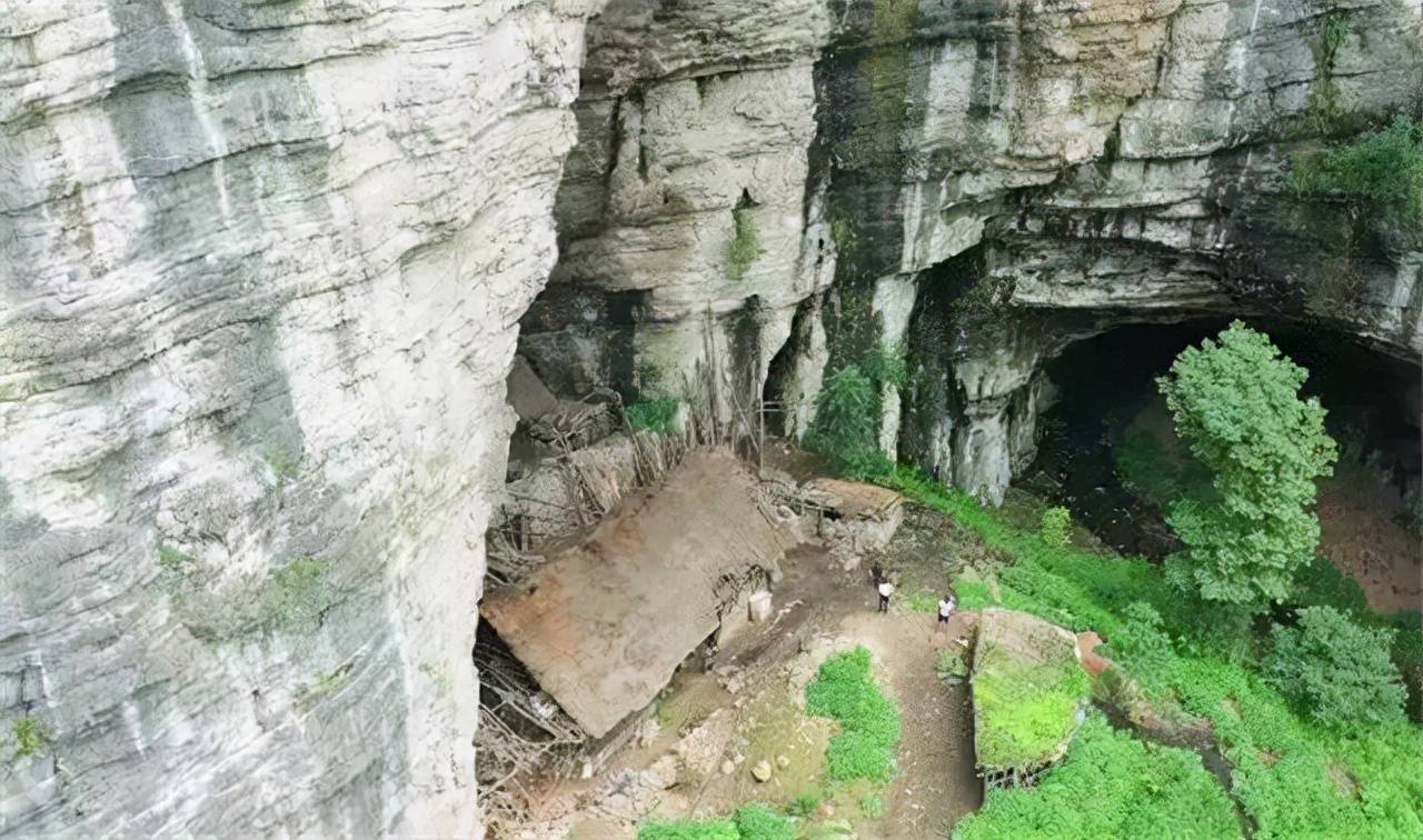 山西山洞隐居图片