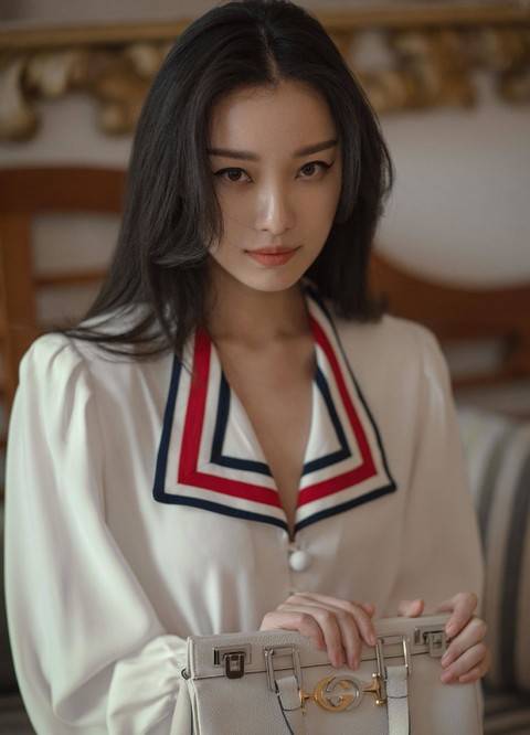 对比美女得看素颜!20位女星妆前妆后大对比,谁驾驭住了卸妆的考验??