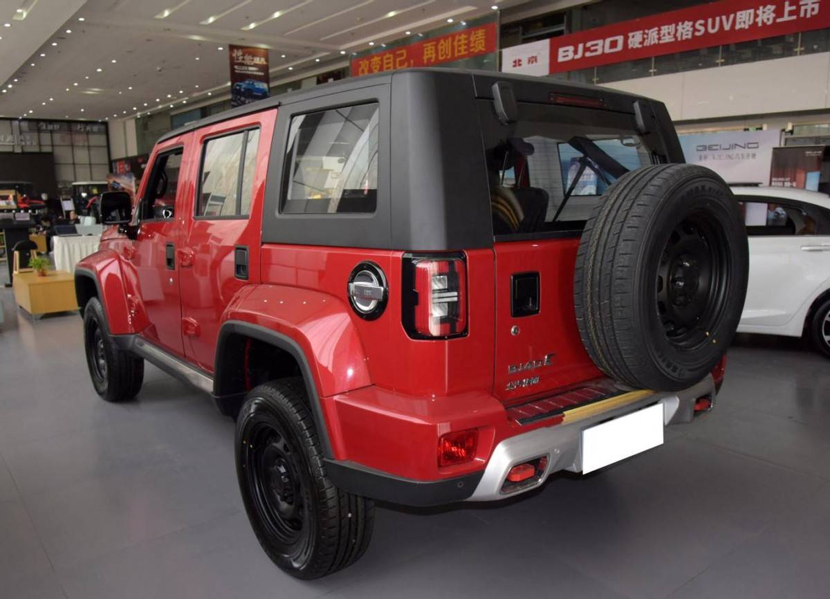 北京BJ40两款新增车型上市,起售价18.49万元,你心动了吗