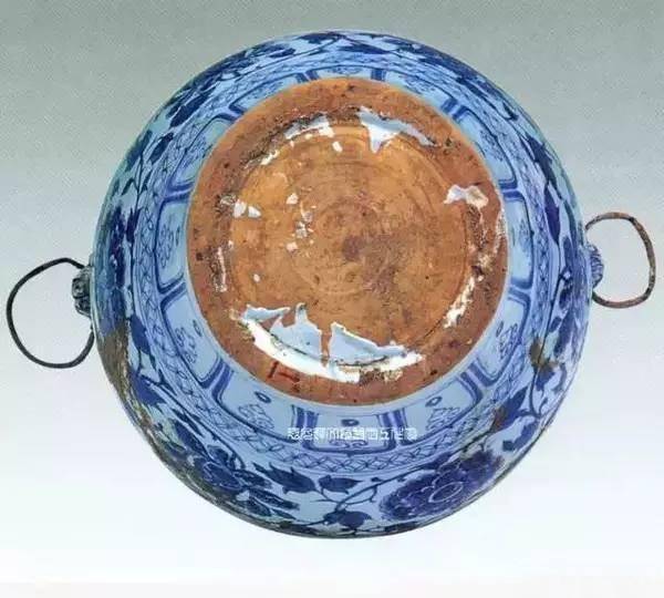 收藏陶瓷器看底足元青花