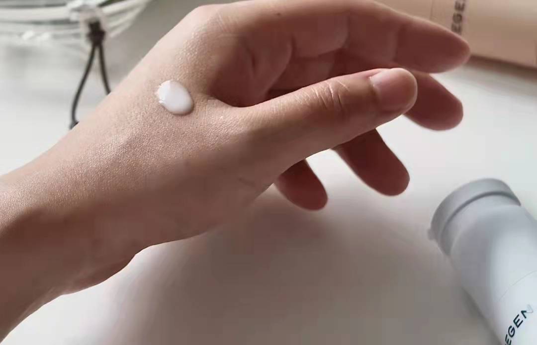 肤质水乳不一定大牌才好用，这4套平价小众的抗初老水乳，用过都说好