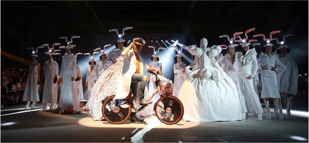 设计 有温度的时尚行为|设计师胡社光受邀出席江汉大学设计学院学术论坛