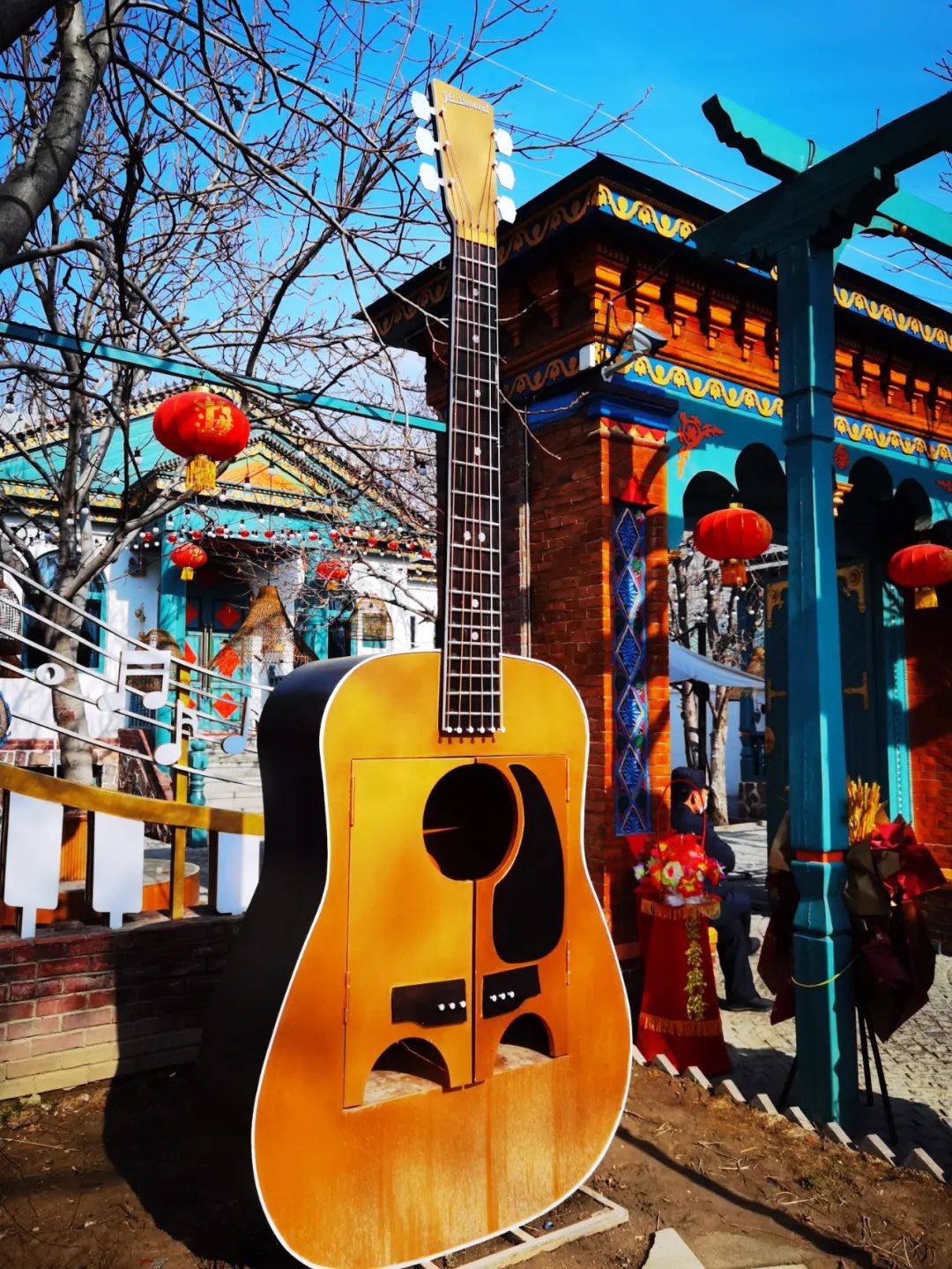 新疆旅游春光灿烂六星街