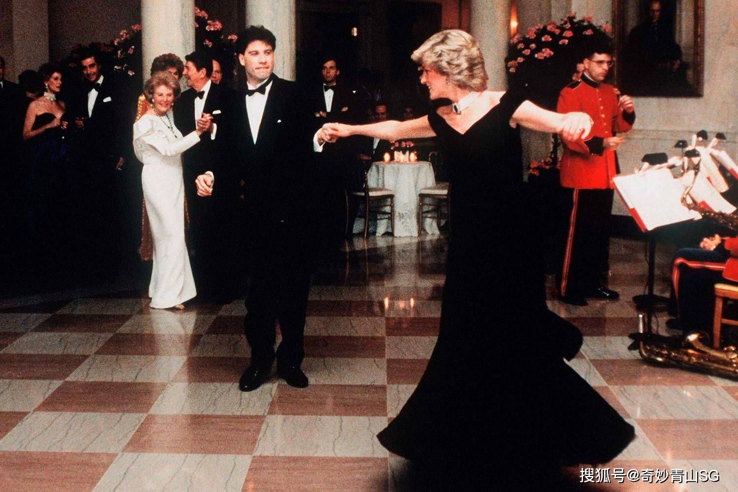 你知道戴安娜王妃和约翰·特拉沃尔塔经典舞蹈背后的故事吗？_搜狐网, image size:1500x1000